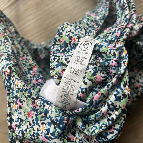SAGE Collective multicolor ditzy floral‎ sports bra bike short yoga set Size M - Picture 12 of 16